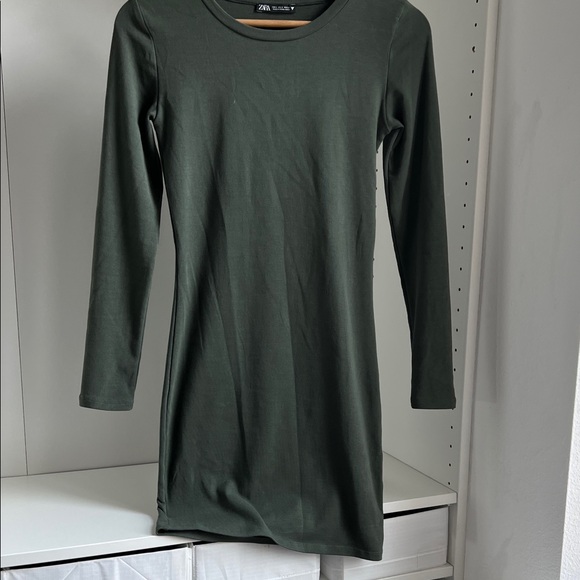 Zara Dresses & Skirts - Zara Dark Green Long Sleeve Dress